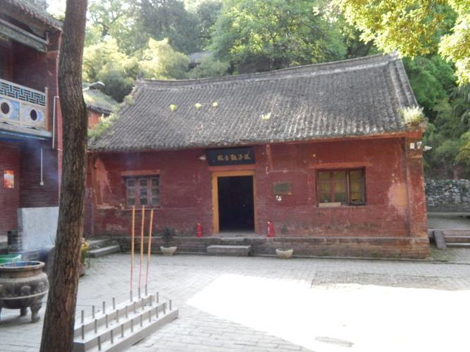 镇平菩提寺算命(青岛菩提寺有算命的吗)-第2张图片-周易占卜网 - 免费算命_生辰八字算命_八字合婚姻