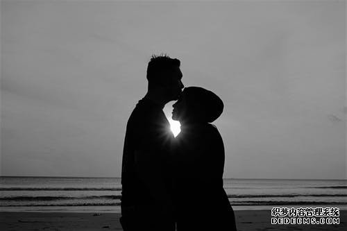 姻缘迟迟不来如何化解?催桃花运最快的方法-第1张图片-周易占卜网 - 免费算命_生辰八字算命_八字合婚姻