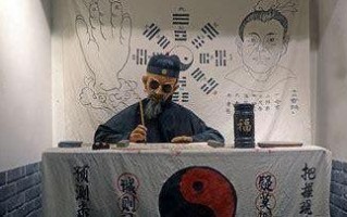 生日当天去算命好不好(生日当天有人算命吗)