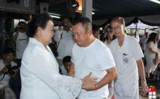 去泰国找白龙王算命(泰国白龙王被揭穿)